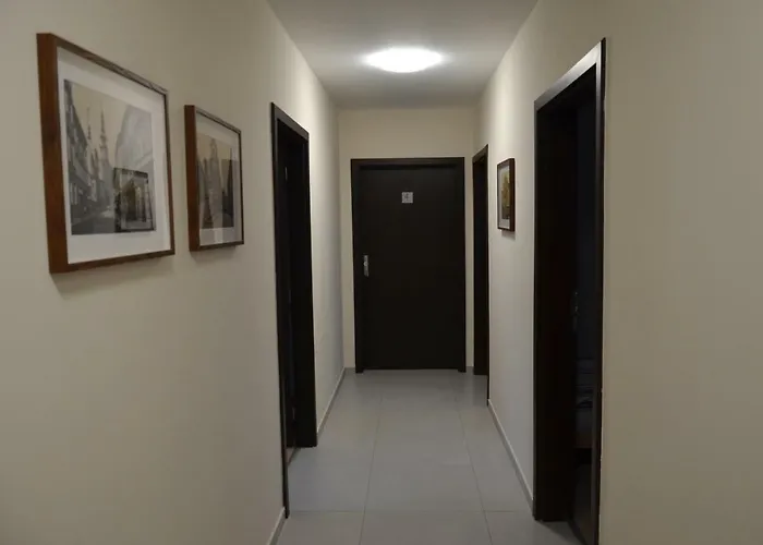 Hostel Bratislava 호스텔 *