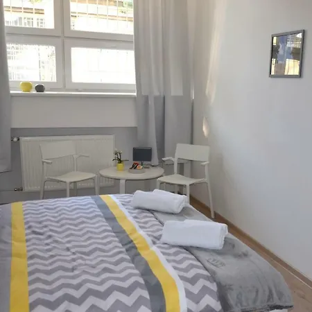 Hostel Bratislava Vandrarhem